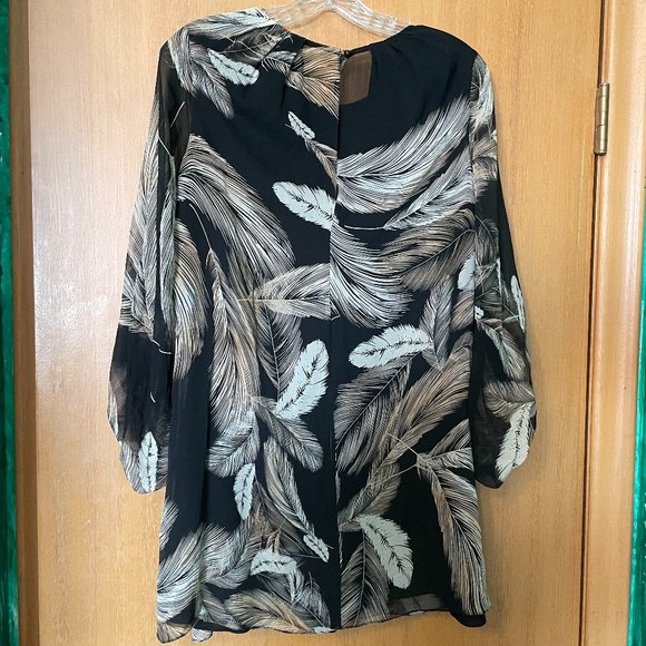 Diane von Furstenberg Feather Pattern Silk Tunic Blouse - Picture 7 of 7